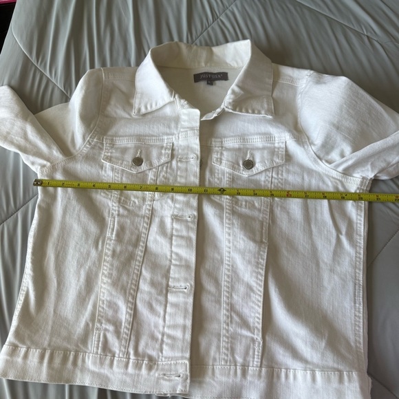 Just USA White Jean Jacket Silver Buttons - Picture 5 of 12